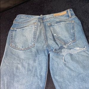 GRLFRND BUTT RIP DENIM JEANS